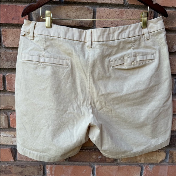 Lululemon Shorts 36 Waist (7 inch inseam) - Picture 5 of 6